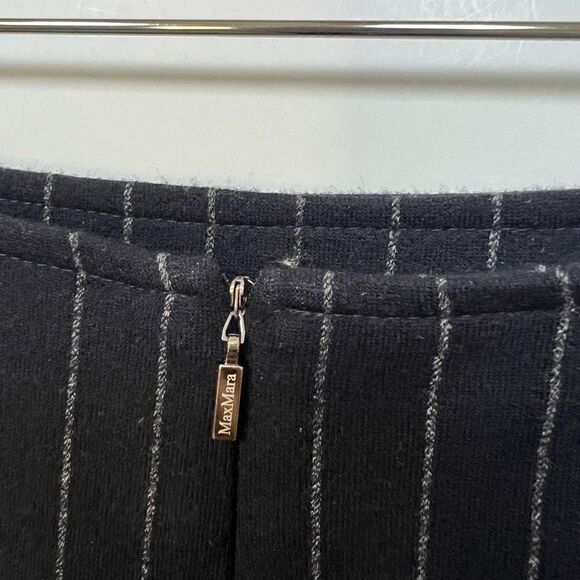 Max Mara Pencil Skirt Pin Stripe Ruffle Dark Navy Blue Designer Workwear size 46 - Picture 4 of 13